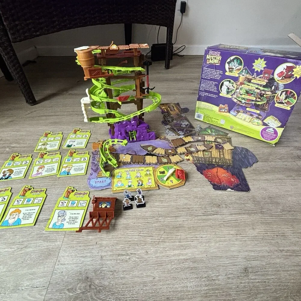 Pressman Scooby-Doo Mystery Mine 3D Board Game 2013  Boxed No Manual Mostly Comp